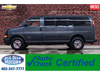**ONE OWNER - ACCIDENT FREE** 81,171 KM This 2016 Chevrolet Express 2500 Cargo Van is powered by a 6...