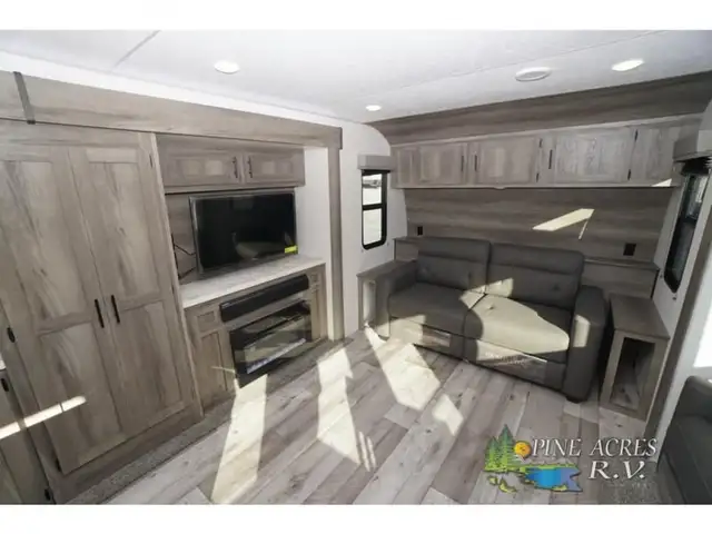 2023 KZ Sportsmen 363FL in Travel Trailers & Campers in Truro - Image 13