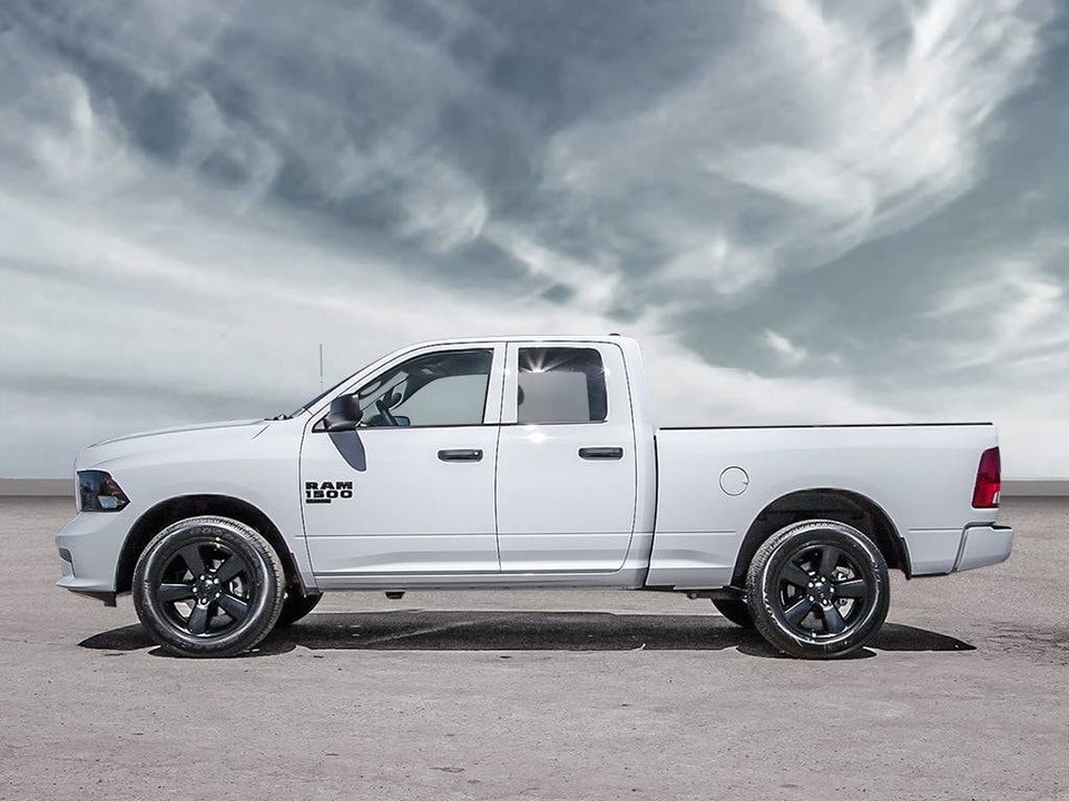 2022 Ram 1500 Classic NIGHT EDITION