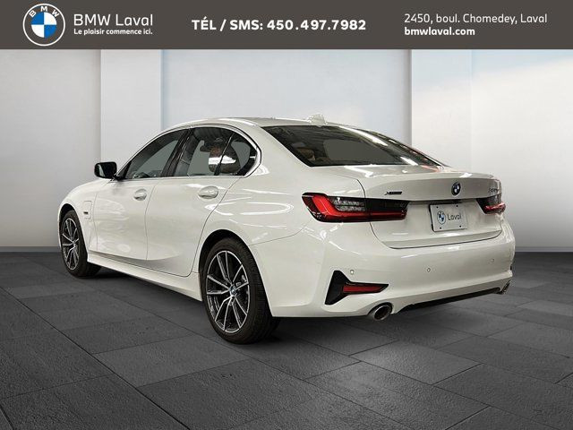 2022 BMW 3 Series 330e xDrive | Hybrid | in Cars & Trucks in Laval / North Shore - Image 4