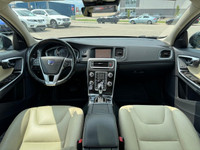 2018 Volvo S60 T5 Dynamic AWD Sedan - Navigation|Rearview camera|Parking sensors|Blind-spot/Lane ass... (image 8)