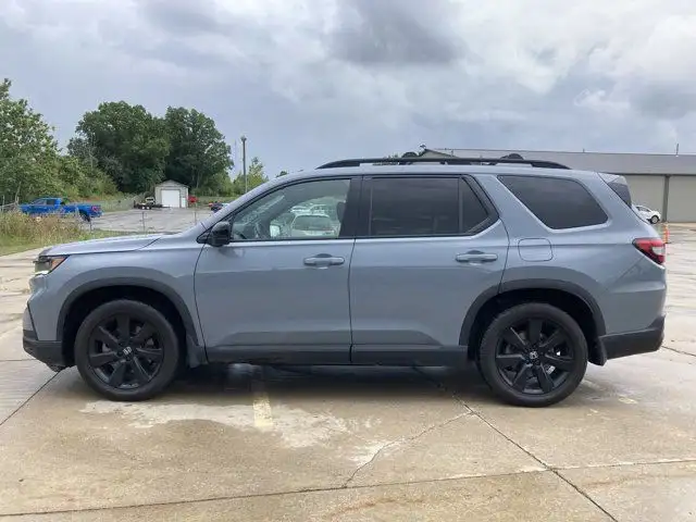2023 Honda Pilot Black Edition AWD | AC Seats | Heated Seats in Cars & Trucks in Hamilton - Image 11