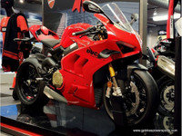  2023 Ducati Panigale V4 S Ducati Red