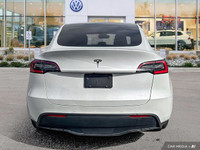 This Tesla Model Y boasts a Electric engine powering this Automatic transmission. Window Grid Antenn... (image 3)