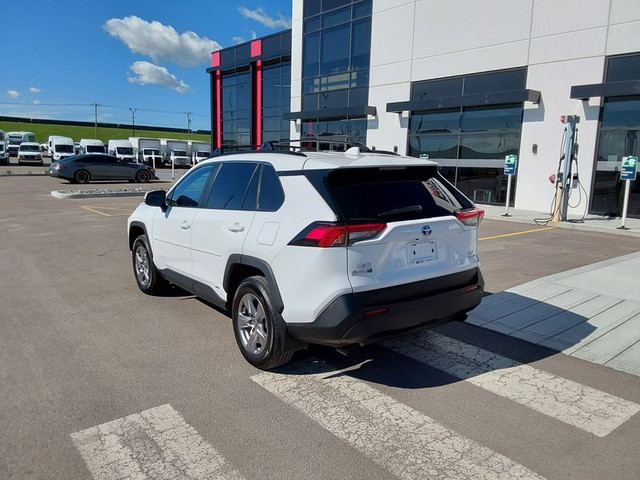 2023 Toyota RAV4 Hybrid XLE in Cars & Trucks in Calgary - Image 4