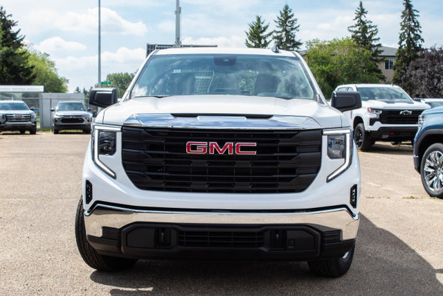 2025 GMC Sierra 1500 PRO Crew Cab 4WD in Cars & Trucks in Edmonton - Image 3