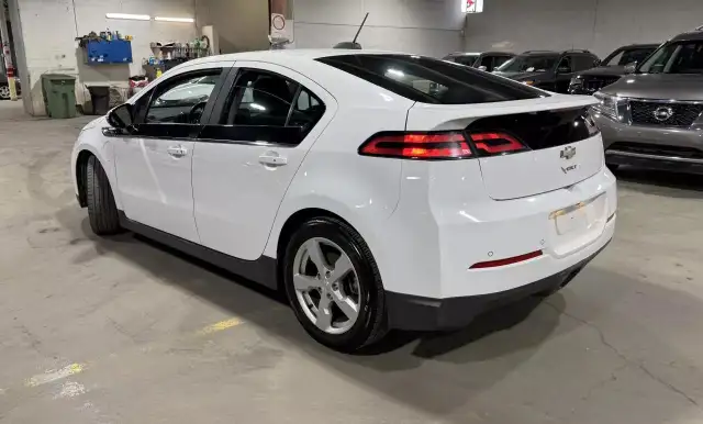 2015 CHEVROLET Volt FWD/CRUISE/CAMERA/BLTH/AC/MAGS/AUCUN ACCIDEN in Cars & Trucks in City of Montréal - Image 6