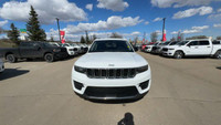 This Jeep Grand Cherokee is equipped with: Cloth Seats, Remote Start System, Heated front seats, Hea... (image 5)