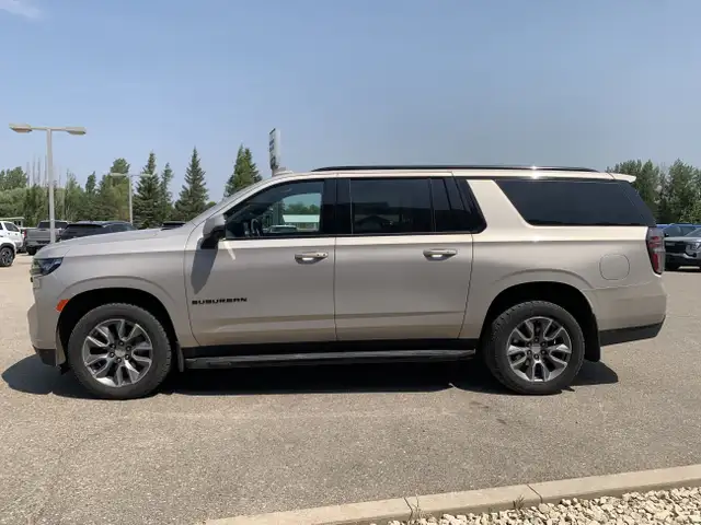 2023 Chevrolet Suburban RST in Cars & Trucks in Brandon - Image 8