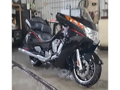 2016 Yamaha VICTORY VISION 88.00$/semaine (60 mois @ 9.99% + tx) Inclus tout les frais. Taxes et imm...