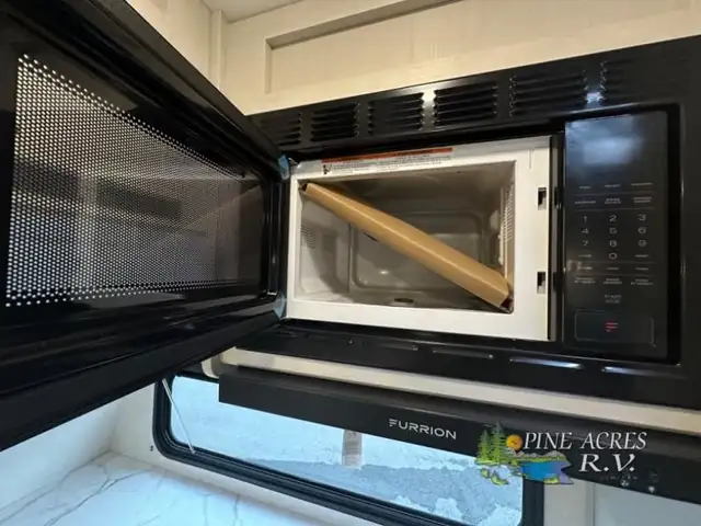 2025 Dutchmen RV Astoria 2913FK in Travel Trailers & Campers in Truro - Image 14