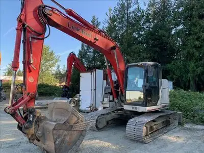 Hours: 7294 | Location: Nanaimo, BC, CA | Attachments: Aux Hydraulics; Attachments: Blade; Buckets:...