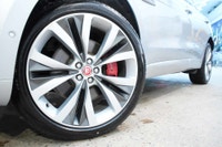 Apple CarPlay, Android Auto, Auto Leveling Headlights, Cross Traffic Alert, Lane Keep Assist, Rear P... (image 3)