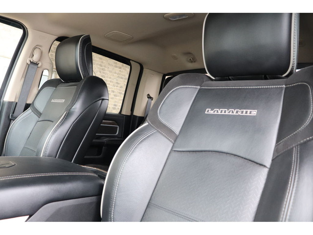  2020 Ram 3500 LARAMIE DUALLY 4x4, LOADED, LOW KMS, AS NEW! in Cars & Trucks in Winnipeg - Image 3