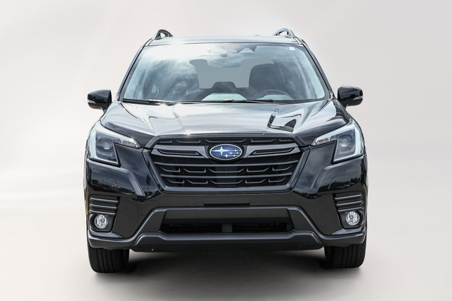 2023 Subaru Forester Limited | Cuir | Nav | Carplay | Bluetooth  in Cars & Trucks in City of Montréal - Image 2