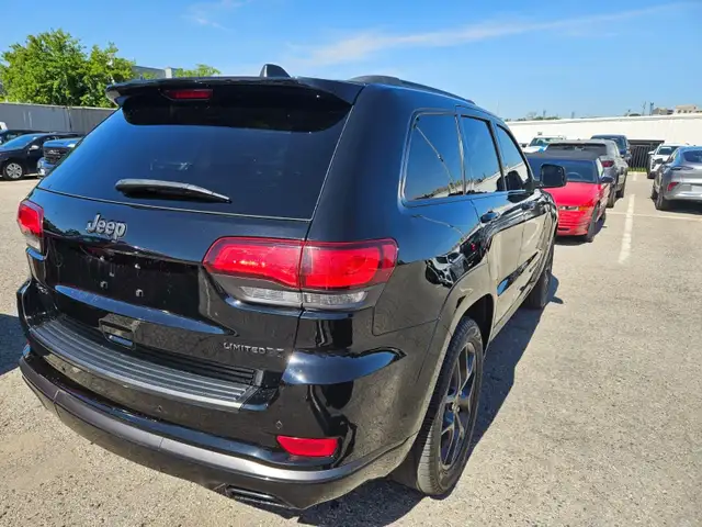 2020 Jeep Grand Cherokee Limited dans Autos et camions dans London - Image 7