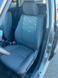 Engine: Moteur à 4 cylindres 2.0L/121CI L/100Km City: 8.6 L/100Km Hwy: 6.6 Safety Equipment Caméra a... (image 9)