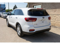 BEAUTIFUL 2019 KIA SORENTO! - Push Button Start - Heated Seats - Heated Steering Wheel - Apple CarPl... (image 5)