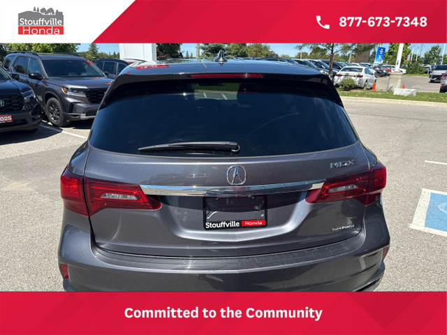2017 Acura MDX Navigation Package *TWO SETS OF RIMS AND TIRES in Cars & Trucks in Markham / York Region - Image 4