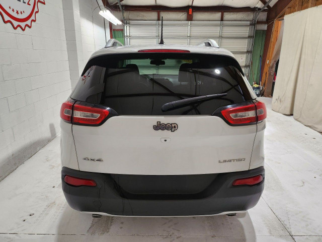 2014 Jeep Cherokee in Cars & Trucks in Windsor Region - Image 3