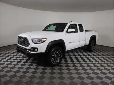 2022 Toyota Tacoma 4x4, Finance this for 84 months at 9.99% interest, OAC, for only $388.90 bi-weekl...