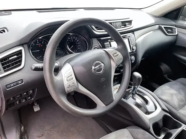 2014 NISSAN ROGUE SV AWD CVT in Cars & Trucks in Stratford - Image 11