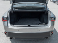 One owner, leased vehicle, full service history, clean Carfax. LOW kms!Luxury package. dometer is 25... (image 6)