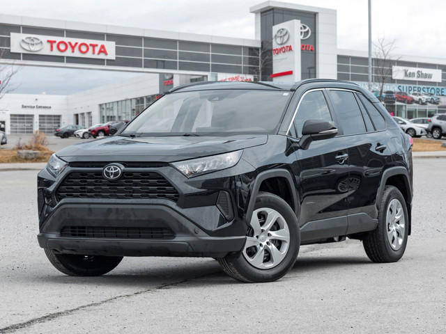 2019 Toyota RAV4 LE LOW KM / HEATED SEATS / BACK UP CAMERA in Cars & Trucks in City of Toronto