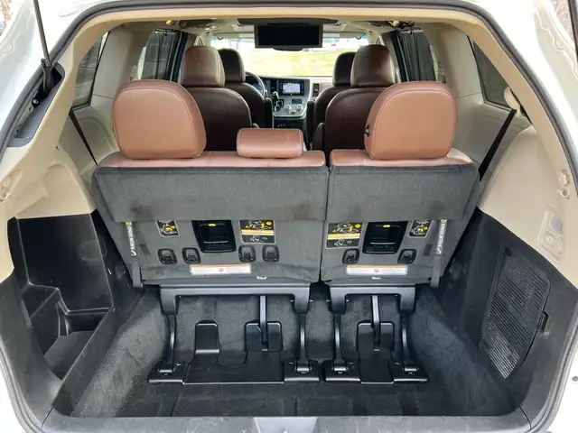2017 Toyota Sienna XLE LIMITED AWD DUAL SUNROOF NAVI DVD BSM in Cars & Trucks in City of Toronto - Image 27