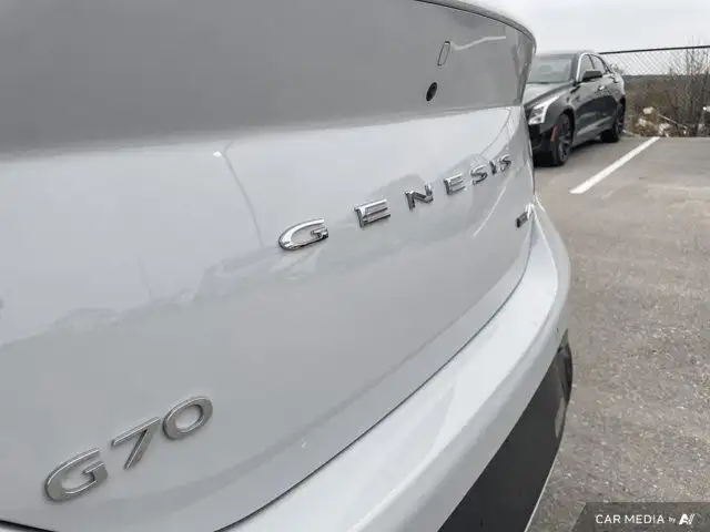 2022 Genesis G70 3.3T Sport in Cars & Trucks in Cambridge - Image 13
