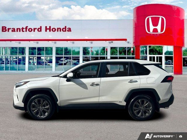 2022 Toyota RAV4 Hybrid Limited in Cars & Trucks in Brantford - Image 2