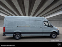 Mercedes-Benz Rive-Sud, la destination Mercedes-Benz par excellence. Bienvenue en première classe. D... (image 5)
