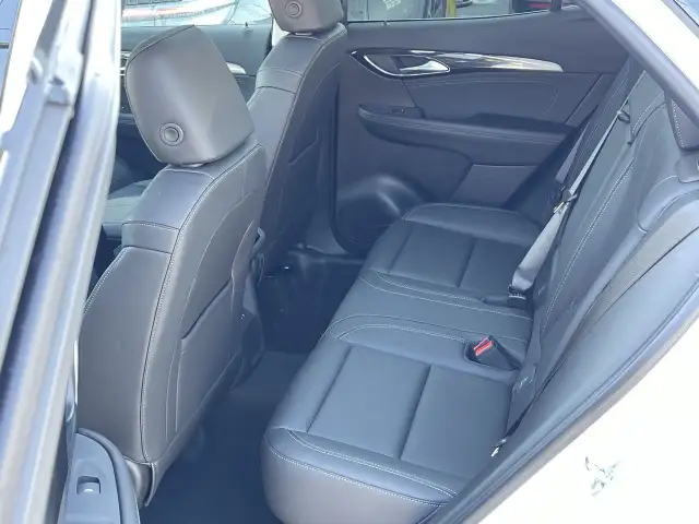 2025 Buick ENVISION Preferred in Cars & Trucks in City of Montréal - Image 32