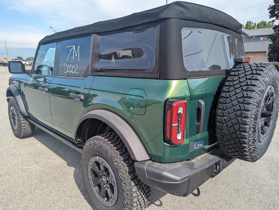  2022 Ford Bronco Badlands *333A Badlands, 33" Wheels, Nav, Auto*
