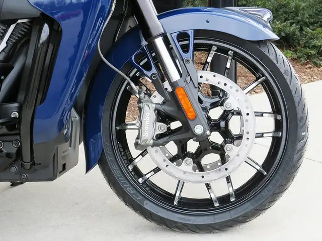 2024 Indian Motorcycle Pursuit Dark Horse with PowerBand Audio P in Street, Cruisers & Choppers in Cambridge - Image 12