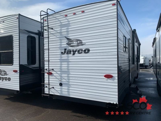 2023 Jayco Jay Flight Bungalow 40FKDS in Travel Trailers & Campers in Oshawa / Durham Region - Image 3
