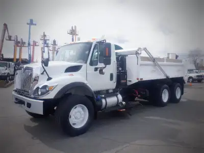 2016 International 7400 Dump Truck Air Brakes Diesel, 9.3L, 2 door, automatic, cruise control, air c...