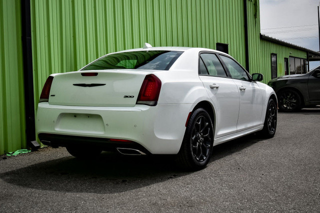 2022 Chrysler 300 Touring L AWD • HEATED LEATHER • NAV • REMOTE  in Cars & Trucks in Cornwall - Image 3