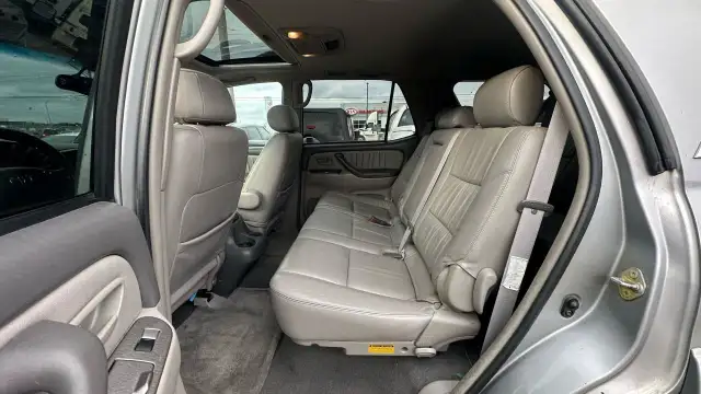 2004 Toyota Sequoia Limited*4X4*LEATHER*GREAT SHAPE*RELIABLE*AS  in Cars & Trucks in London - Image 15