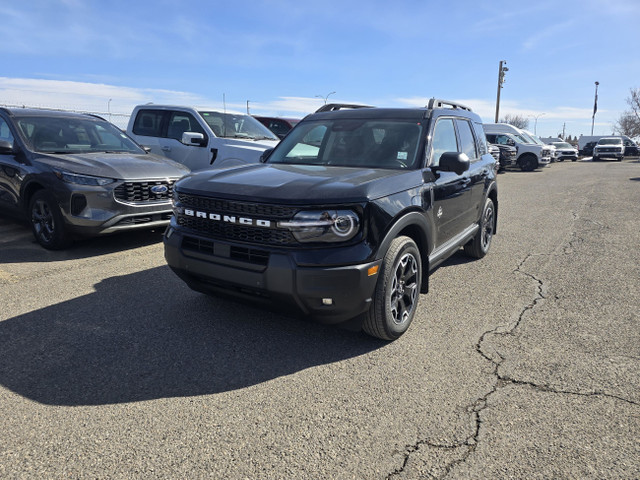 2025 Ford Bronco Sport OUTER BANKS | TECH PKG | POWER MOONROOF | in Cars & Trucks in Calgary - Image 3