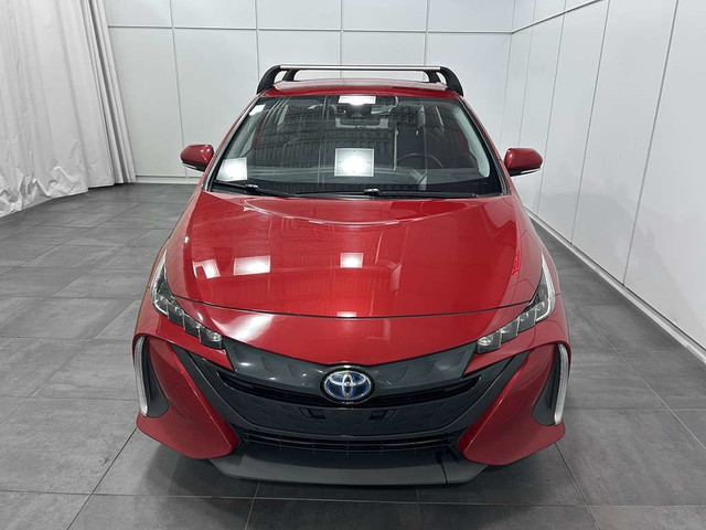 2022 Toyota Prius Prime UPGRADE - INT. CUIR - SIEGES CHAUFFANTS  in Cars & Trucks in Québec City - Image 2
