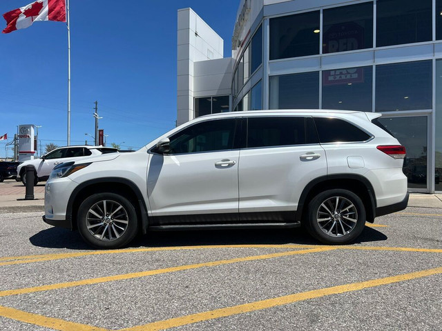  2019 Toyota Highlander AWD XLE | Leather | Sunroof | Alloys in Cars & Trucks in City of Toronto - Image 3