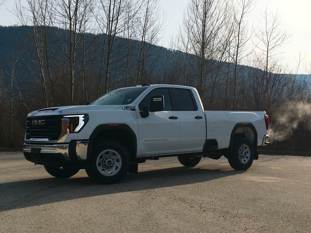 2024 GMC Sierra 3500HD Pro in Cars & Trucks in Kamloops