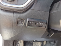 • Power_Steering • Power_Brakes • Power_Windows • Power_Mirrors • Power_Locks • Air_Conditioning • C... (image 7)