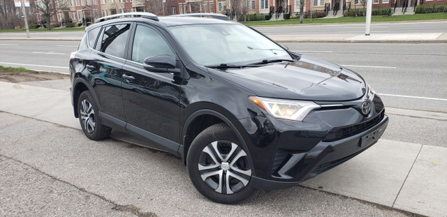 2017 Toyota RAV4 LE FWD MODEL !!! HANDSFREE BLUETOOTH  AUDIO/MED in Cars & Trucks in City of Toronto