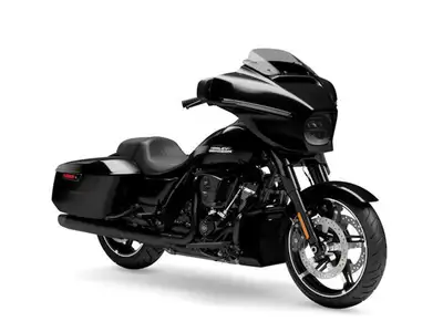 Talk with us about financing. Trade up to your dream! 2025 Harley-Davidson Street GlideFeatures may...