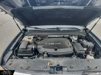 Crew Cab SWB SLT – Hunter Metallic iwth Cocoa/Dark Atmosphere interior, power windows, remote lockin... (image 9)