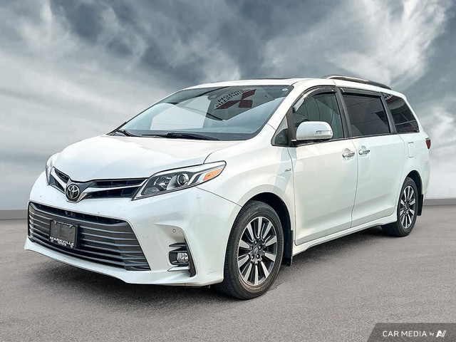 2018 Toyota Sienna XLE in Cars & Trucks in Saskatoon