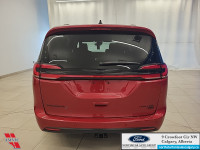 Low Mileage, Sunroof, Navigation, Leather Seats, 4G Wi-Fi, Apple CarPlay! Ask us how you can add Ext... (image 5)