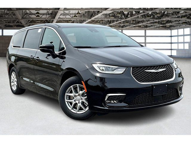 2025 Chrysler Pacifica Select in Cars & Trucks in Mississauga / Peel Region - Image 2